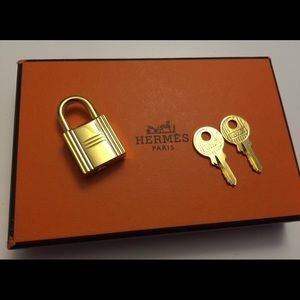 Gold keys and lock set